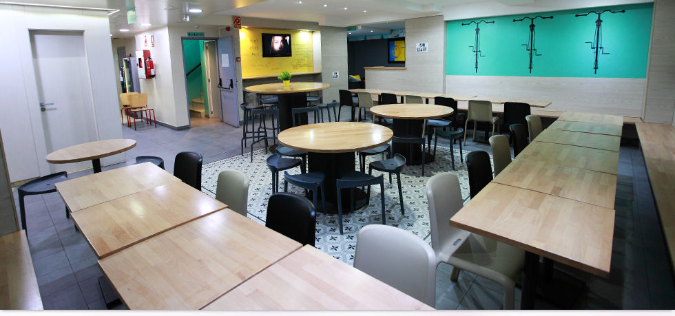 ברצלונה Sun & Moon Hostel מראה חיצוני תמונה