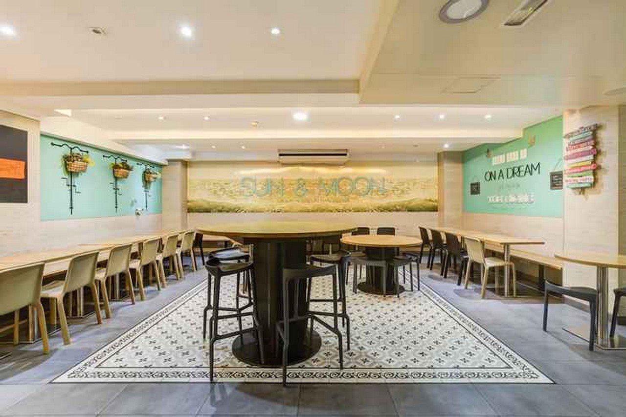 ברצלונה Sun & Moon Hostel מראה חיצוני תמונה