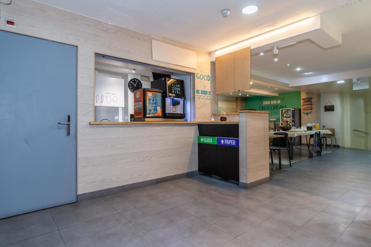ברצלונה Sun & Moon Hostel מראה חיצוני תמונה
