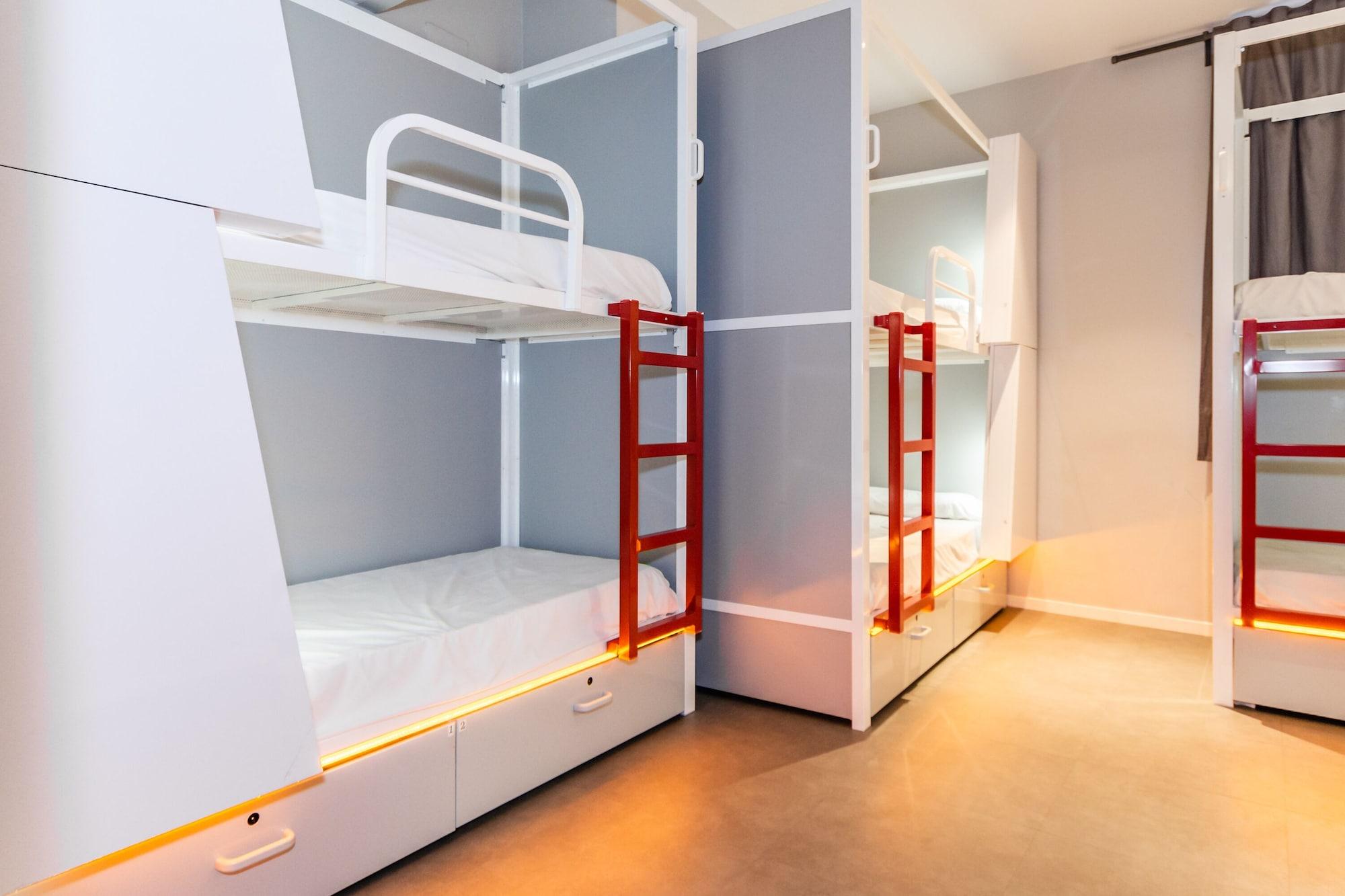 ברצלונה Sun & Moon Hostel מראה חיצוני תמונה