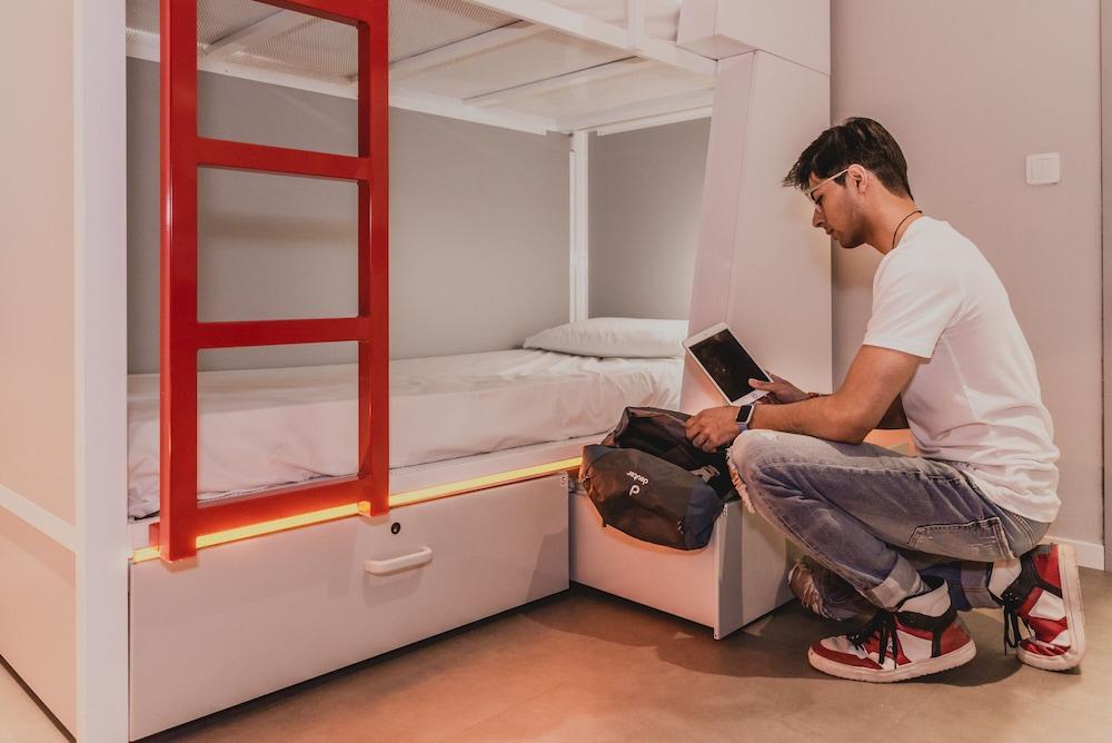 ברצלונה Sun & Moon Hostel מראה חיצוני תמונה