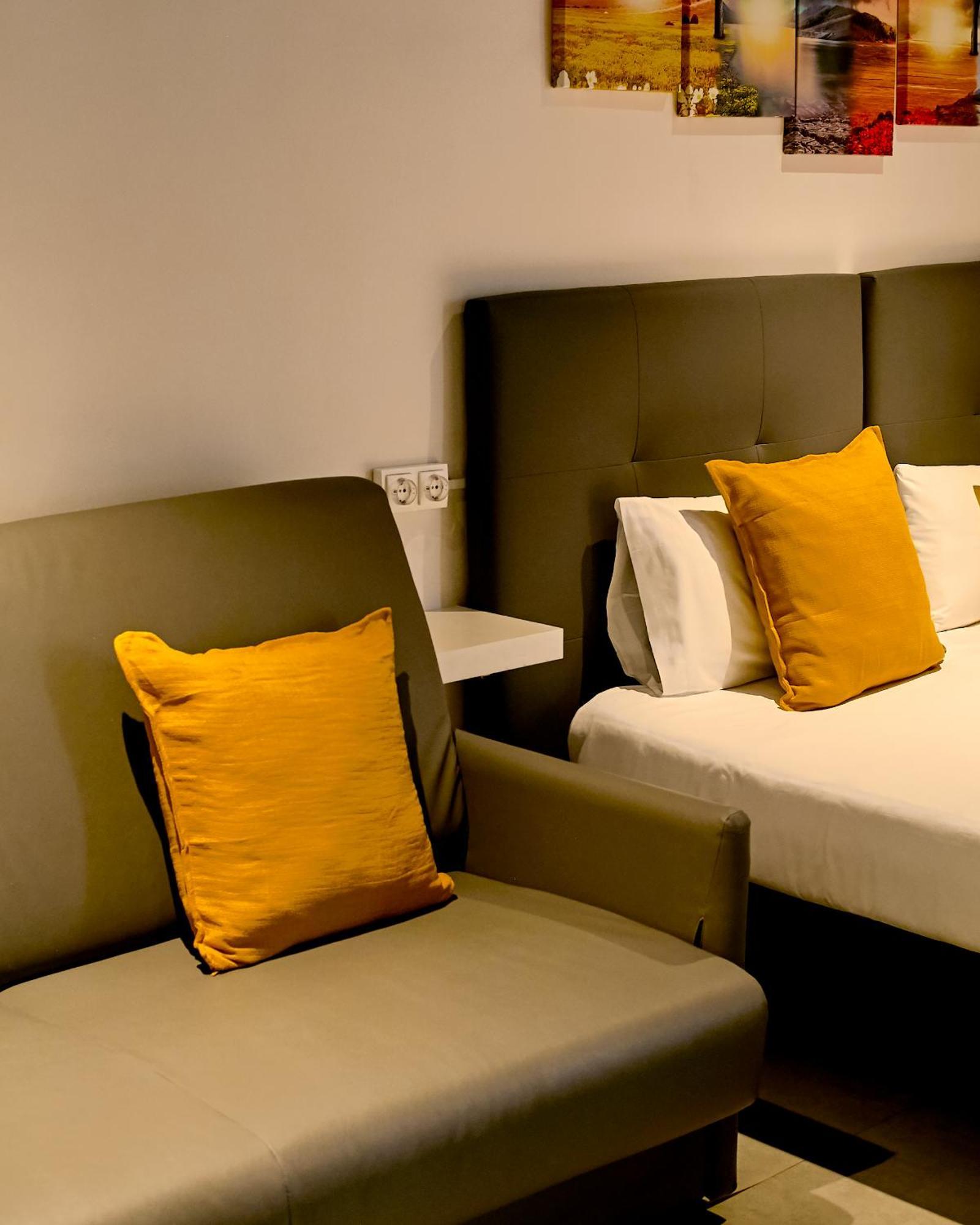 ברצלונה Sun & Moon Hostel מראה חיצוני תמונה