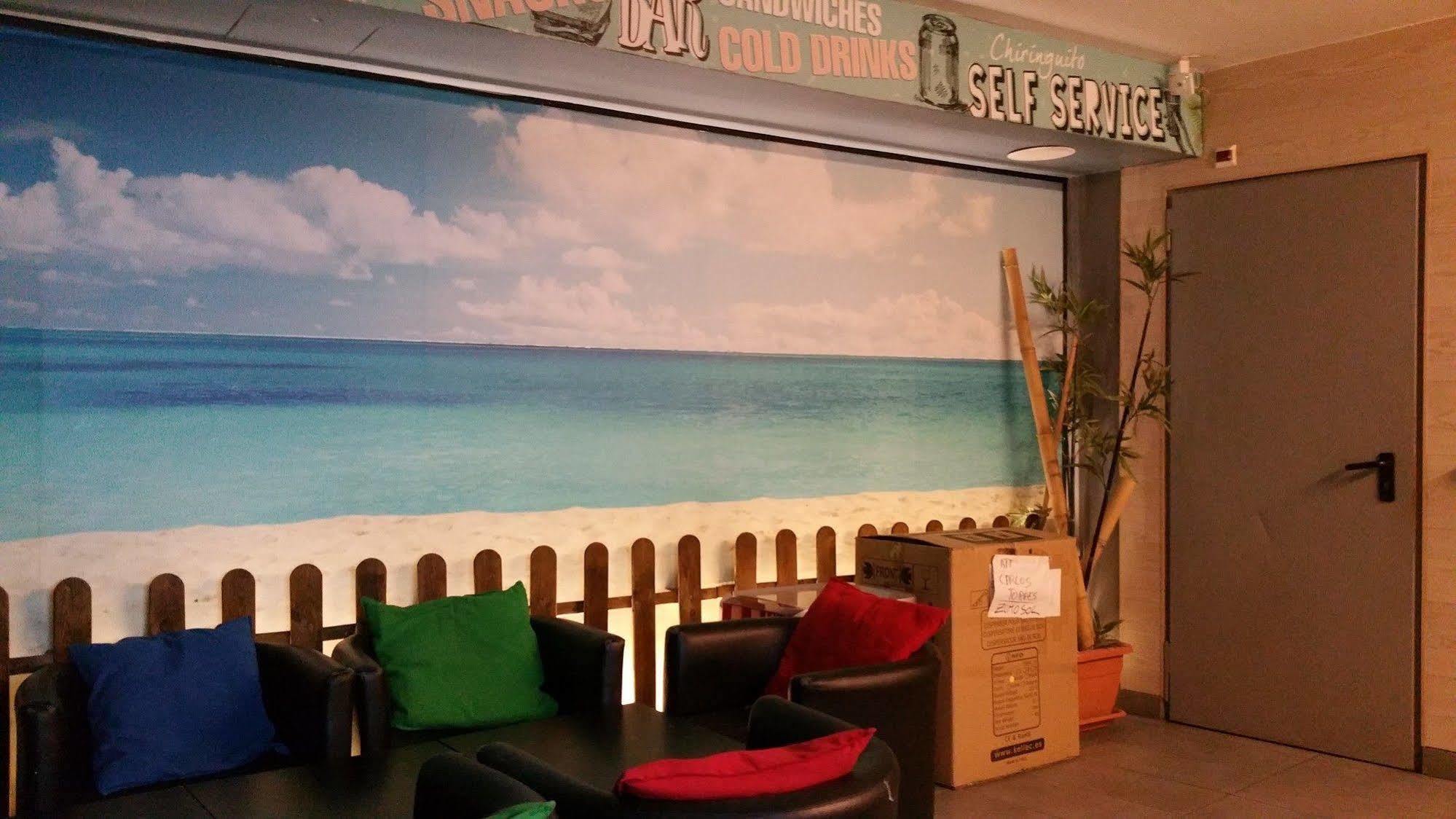 ברצלונה Sun & Moon Hostel מראה חיצוני תמונה